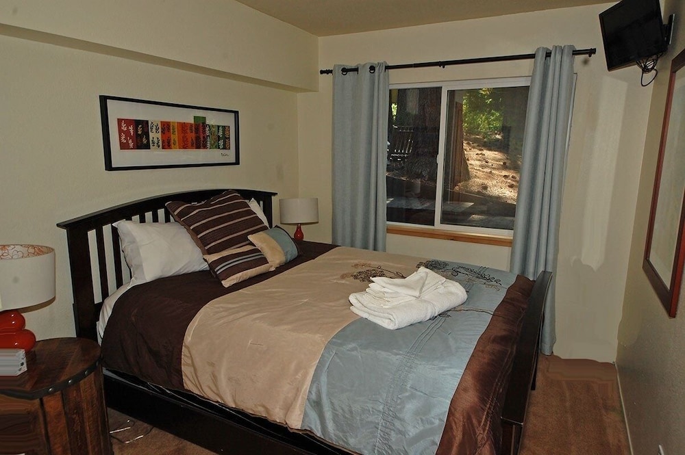 3826 Regina 4 Bedroom Home