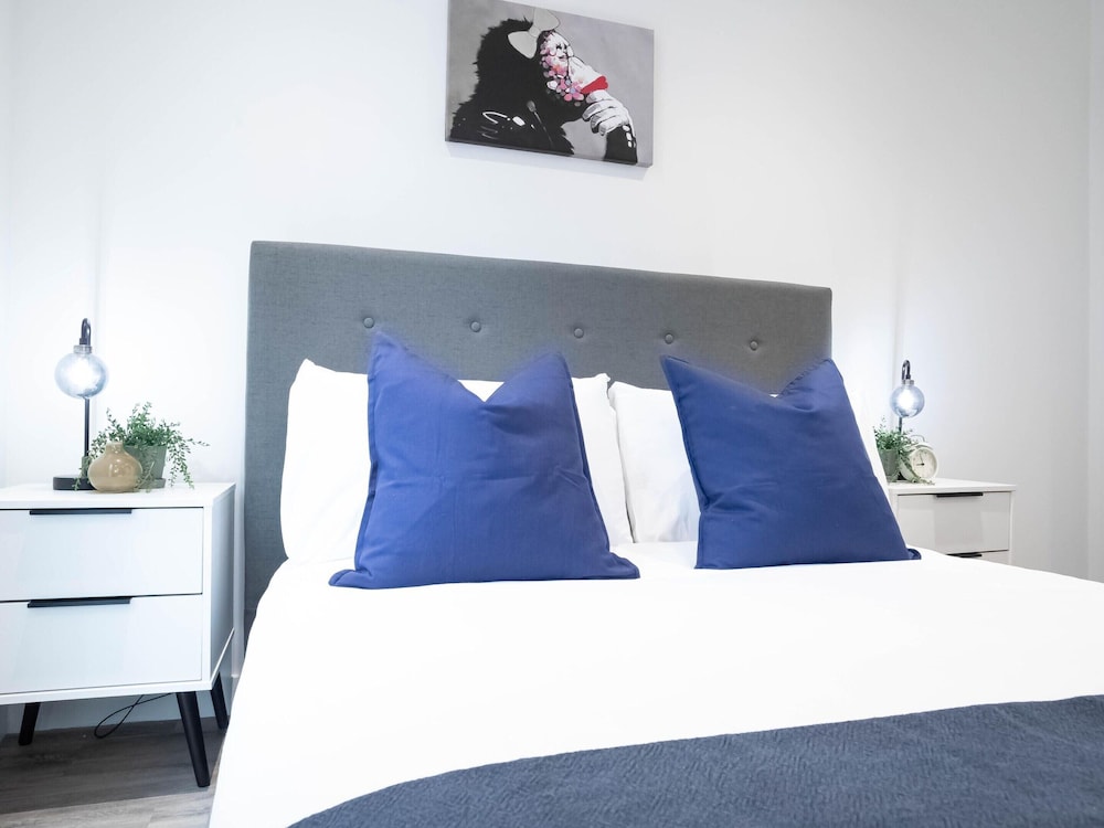 Kelham Island Studio Apartment by Belvilla view 3