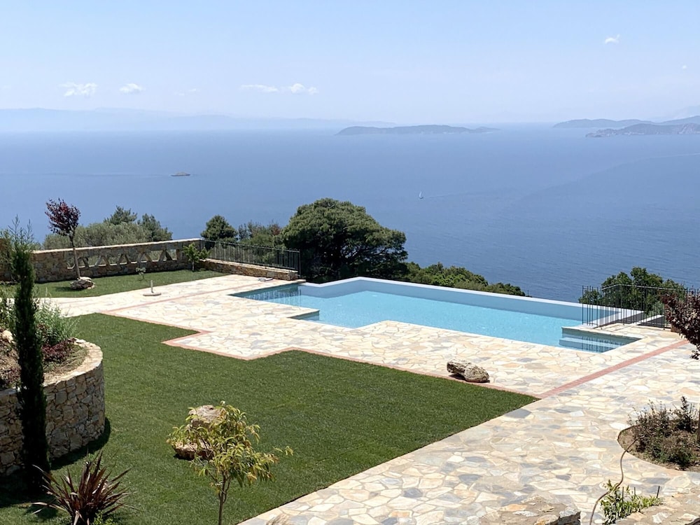 Rodon Luxury Villas Eos view 5