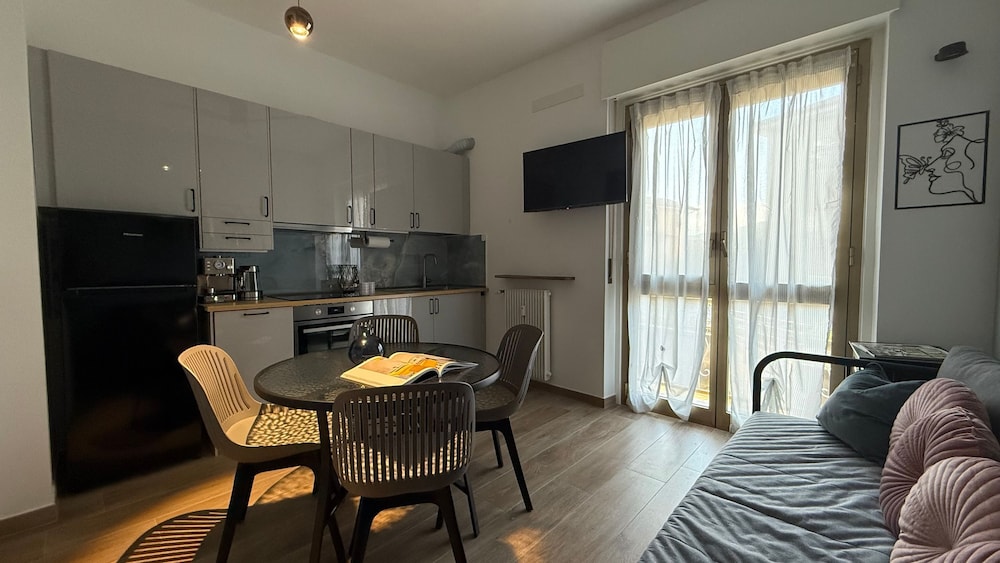 M P Beach House in Diano Marina