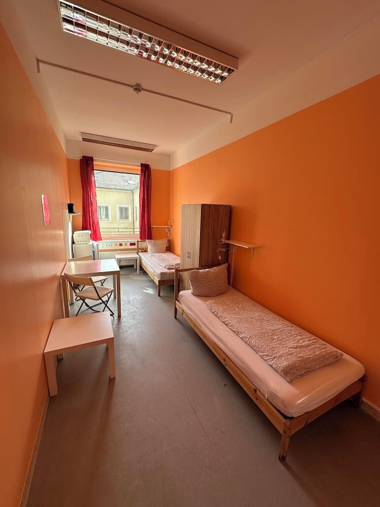 2-Rent Group Hostel Zimmer&Apartments GKP2