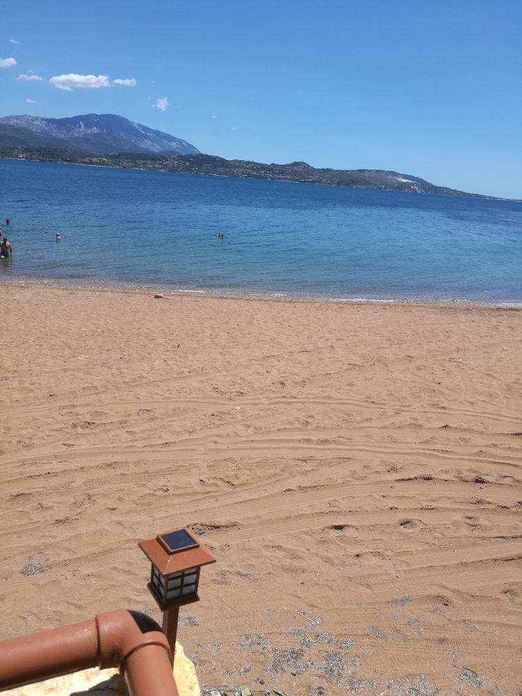 Alekos Beach Houses-Amalia