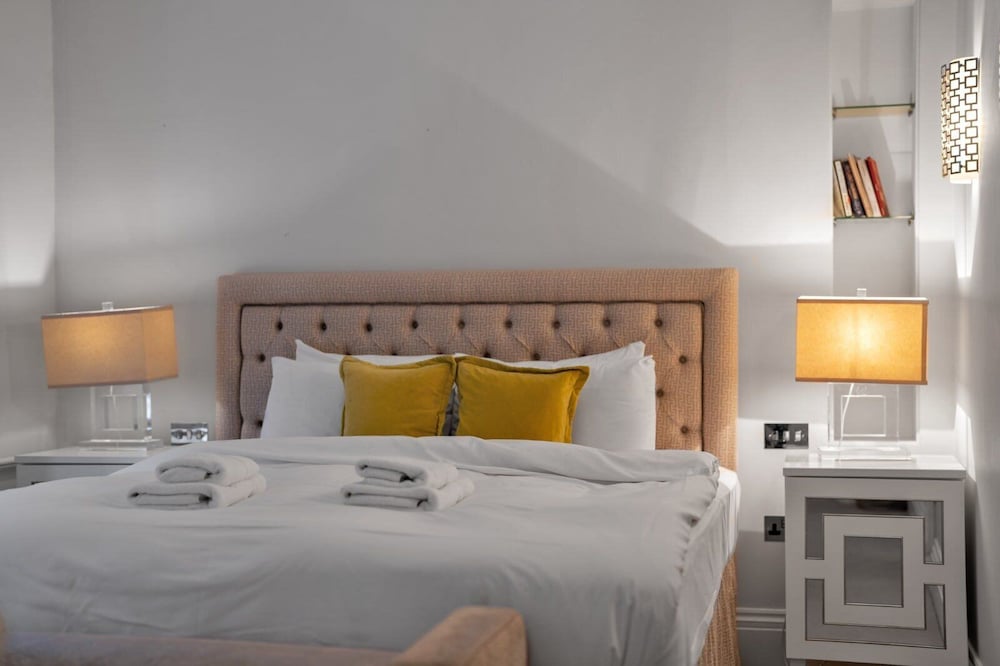 The Knightsbridge Residences