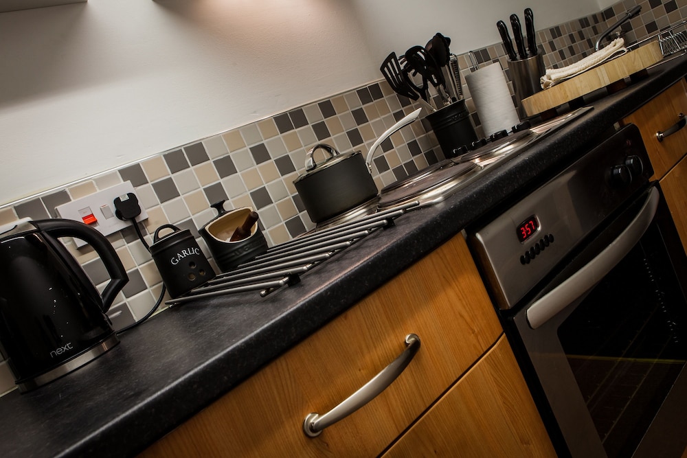 Central Suite - Simple2let Serviced Apartments