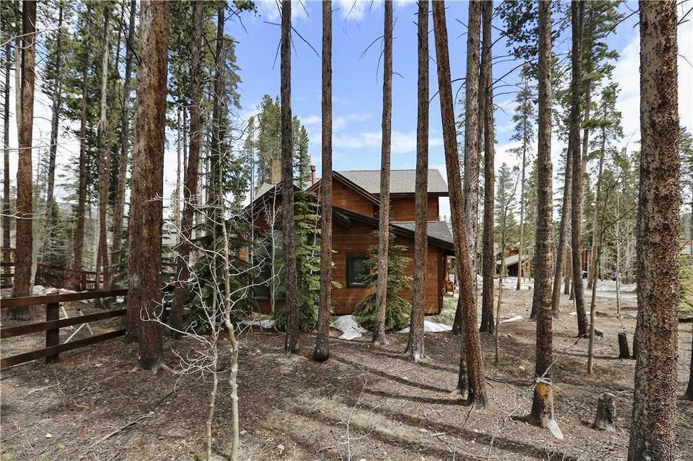 Tatonka Lodge House