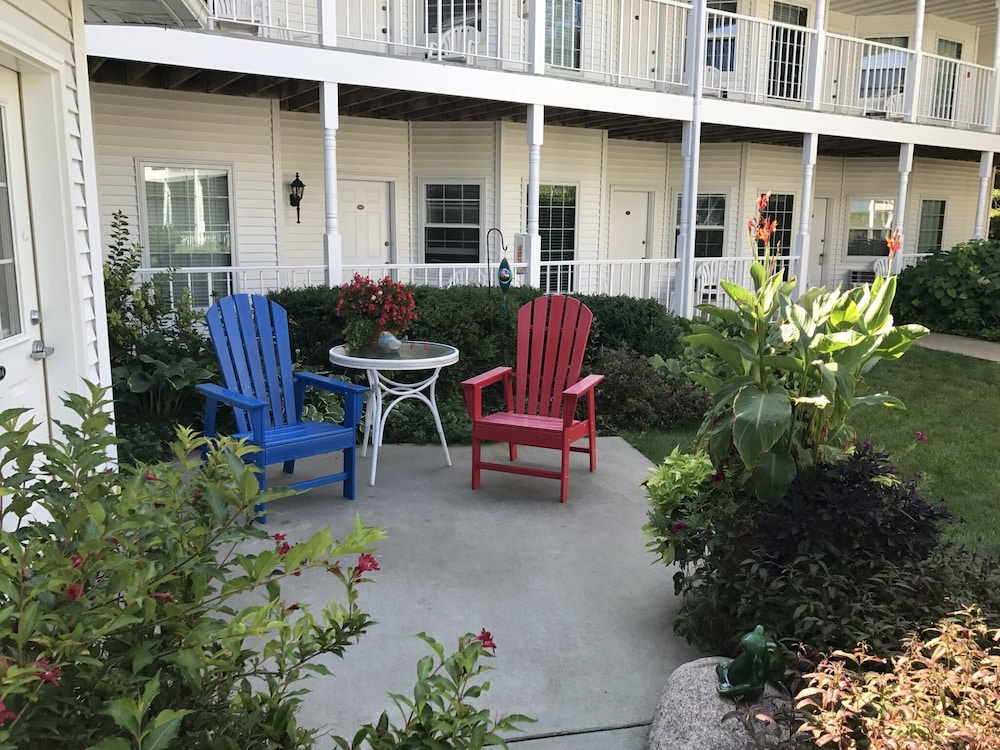 Bay Breeze Resort