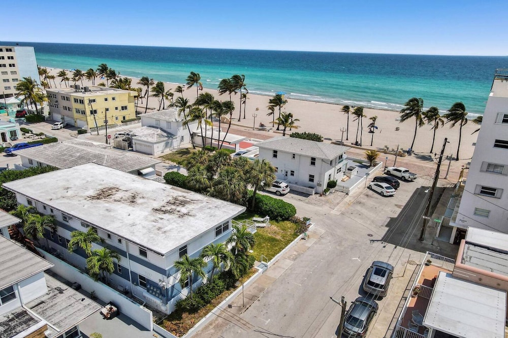 Marine Villas 4 in Hollywood
