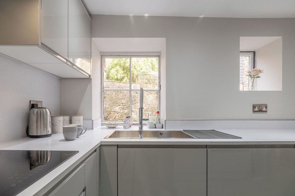 Eilmers Cottage Lovely 4BD in Malmesbury