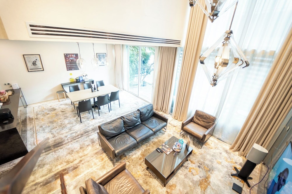 Serenity Luxury Private Pool Villas - Free One Way Airport Shuttle