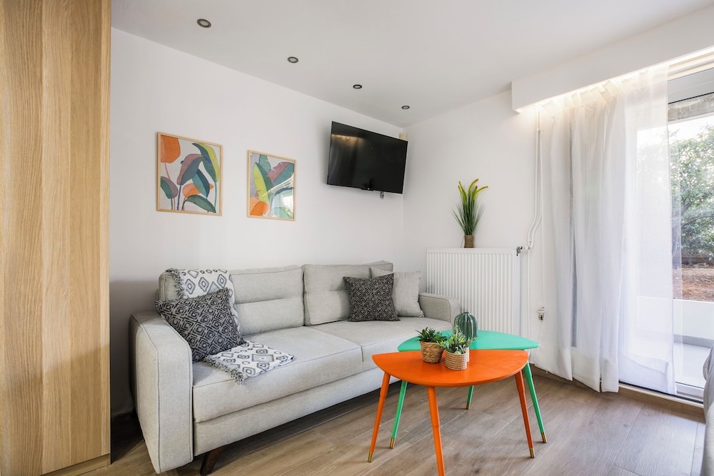 Halo - Luxury Studio in Athens