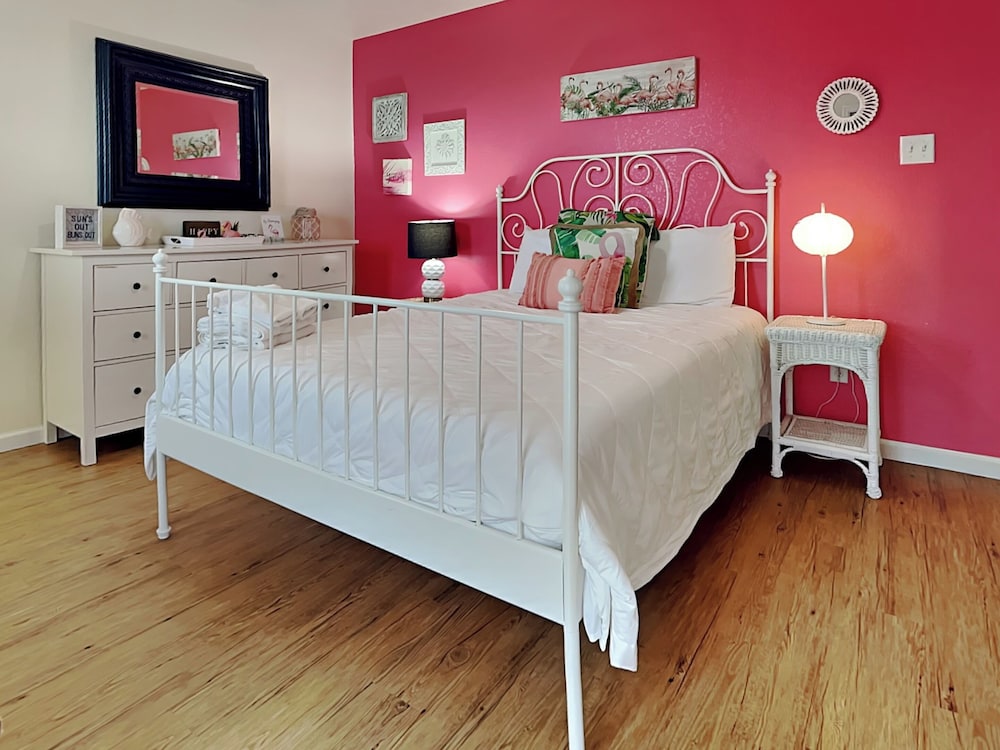 Twin Palms at Surfside by Ryson Vacation Rentals