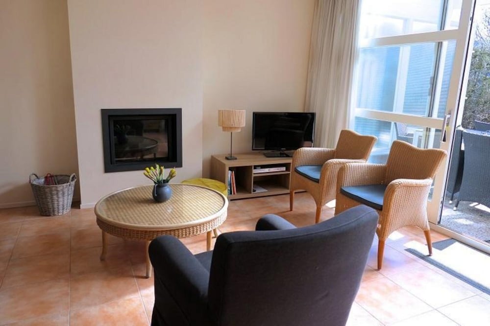 Comfortable Family Bungalow Near Beach