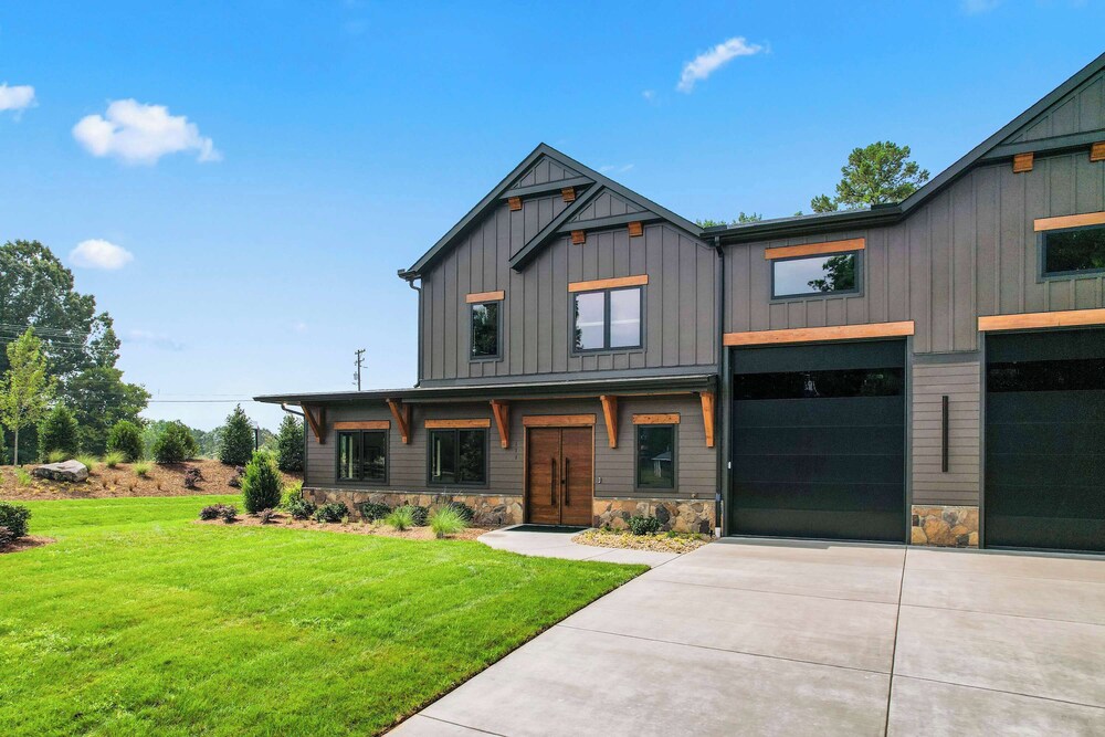 The Luxe Barn Home for 4