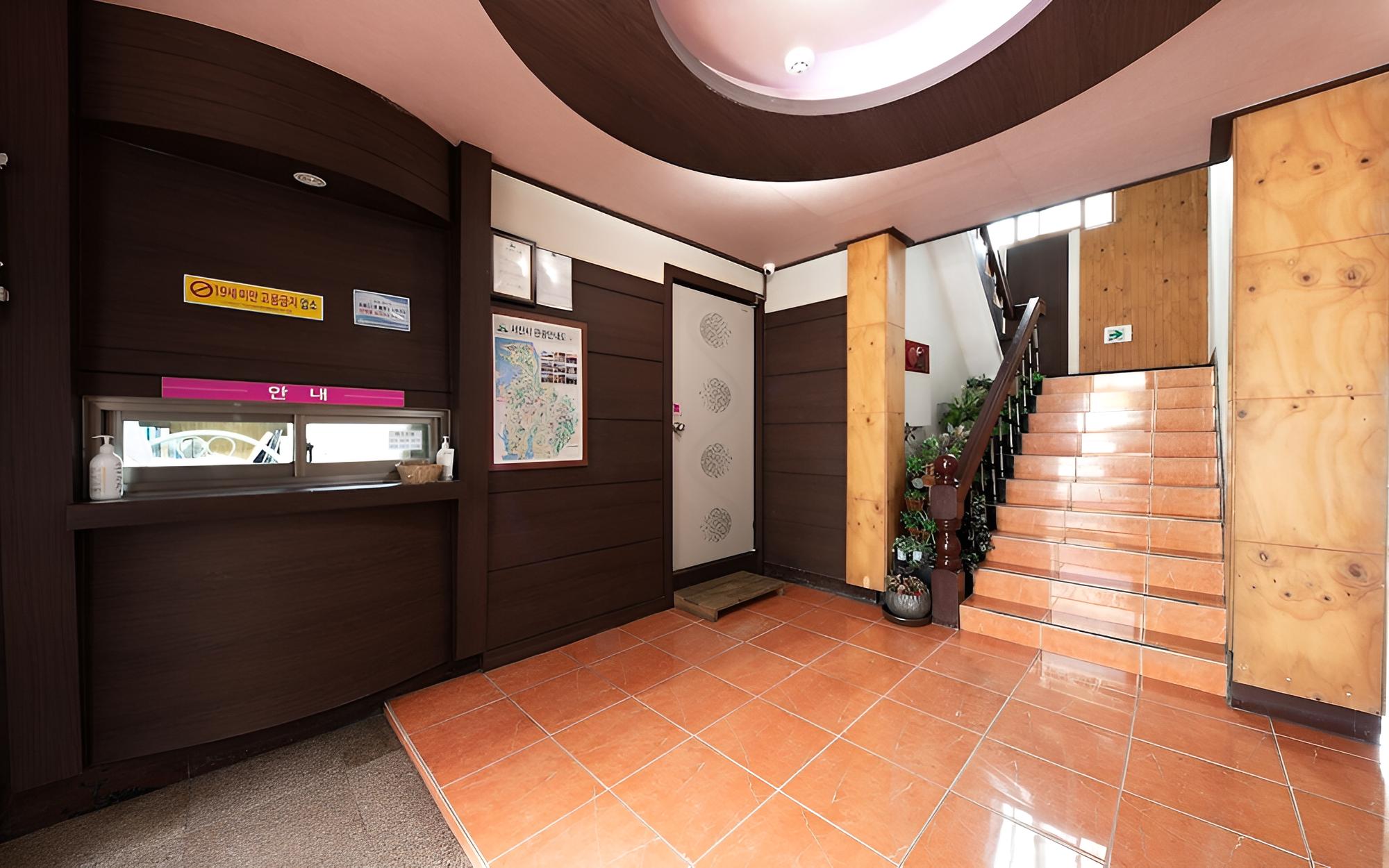 Seosan Peace Motel view 5