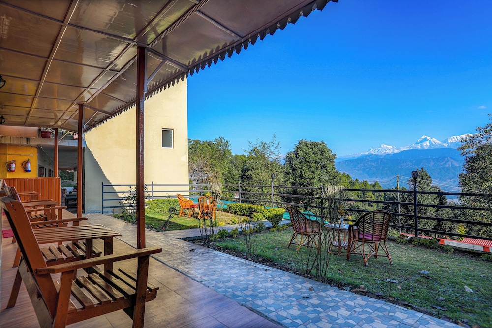 Blossom Hideaway Kausani