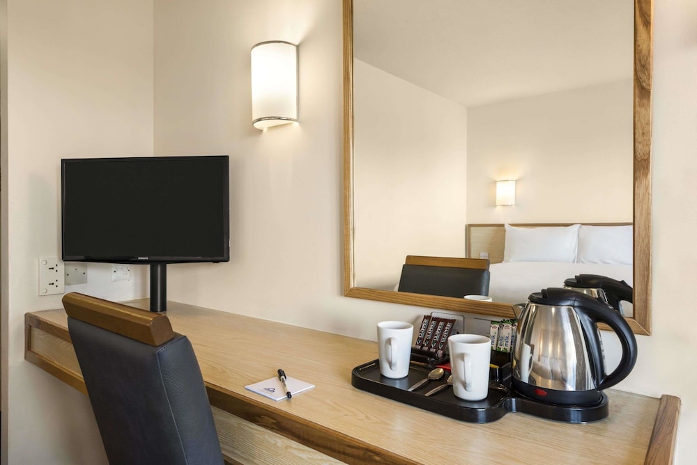Winchester Vacations - Days Inn by Wyndham Sutton Scotney North - Property Image 14
