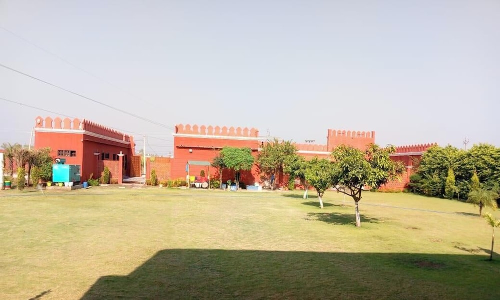 Krishna Farm