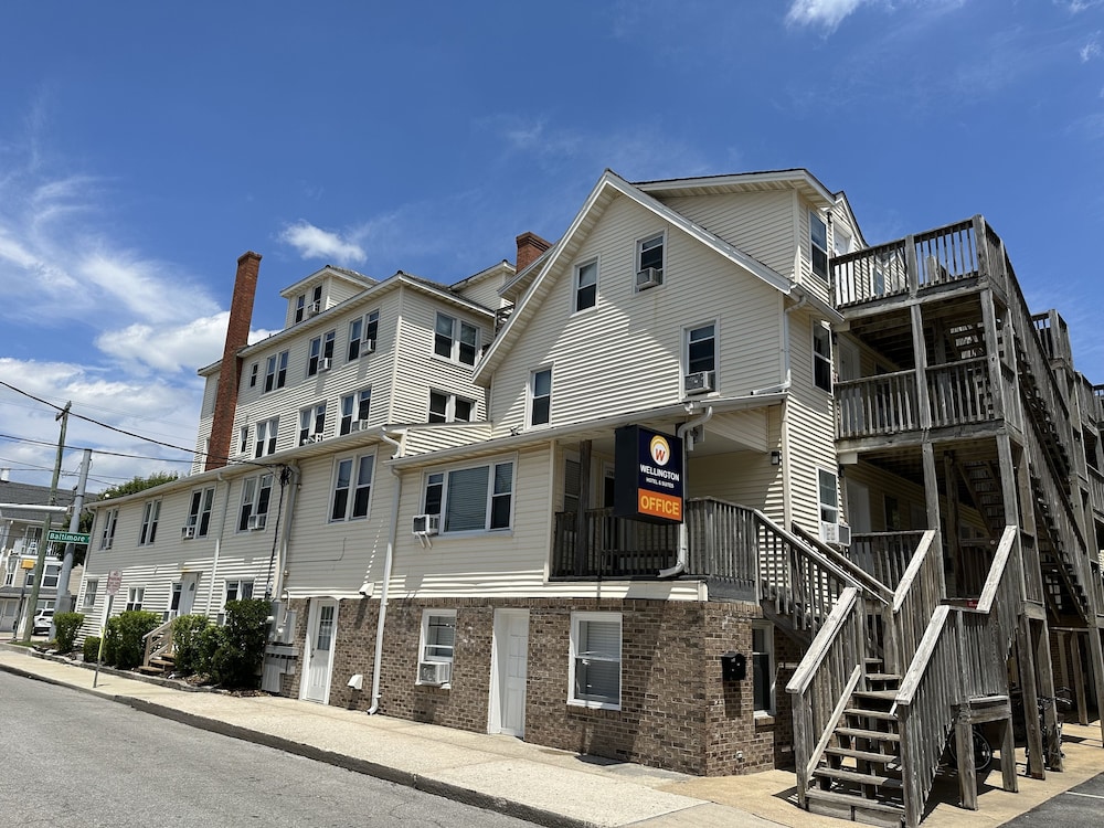The Wellington Hotel & Suites Oceanblock