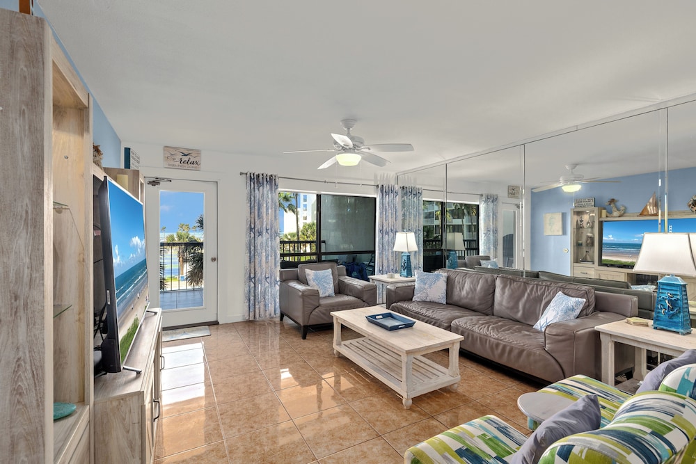 Steps to Pool & Beach: South Padre Island Retreat!