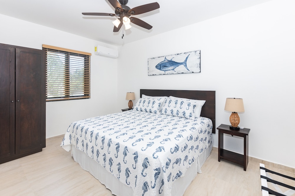 Seahorse Escape-5 bedroom 5 Condo