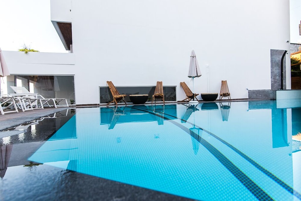 Kahlua Sea View Suites - Adults Only