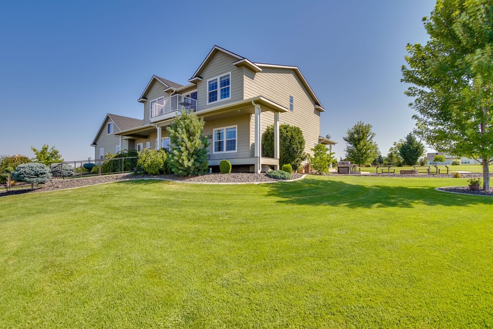 Kid-friendly Pasco Farmhouse w/ Playset, Game Room view 4