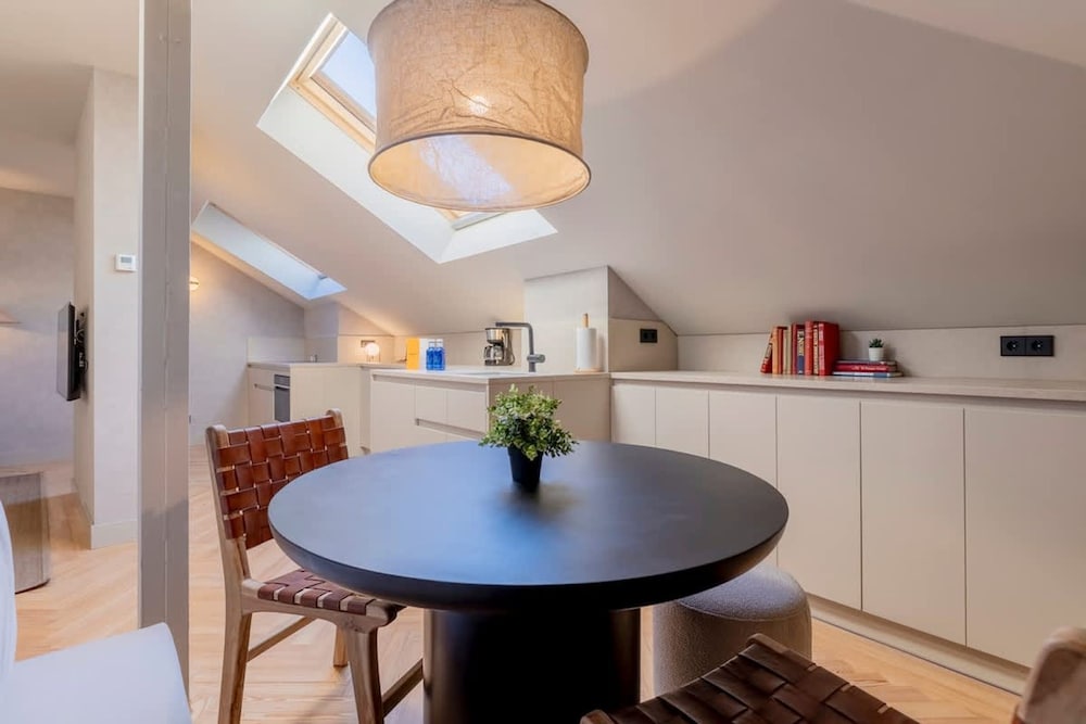 w Cozy Penthouse at Palacio Real
