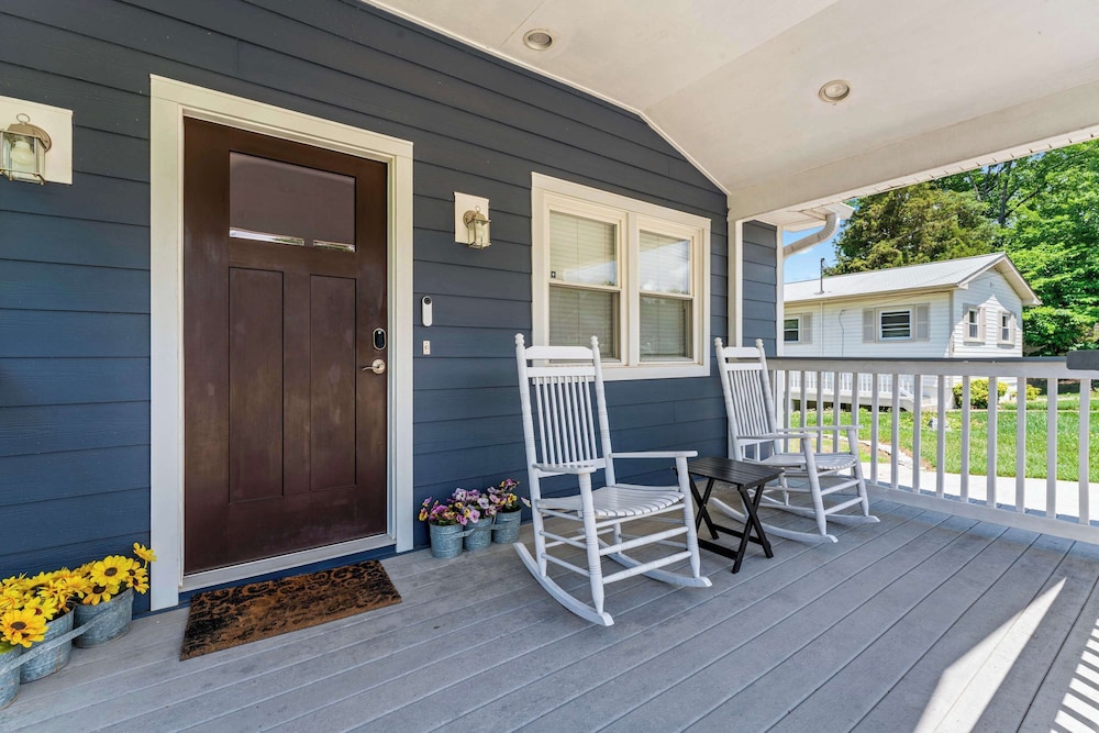 The Blue Bungalow Stay for 8