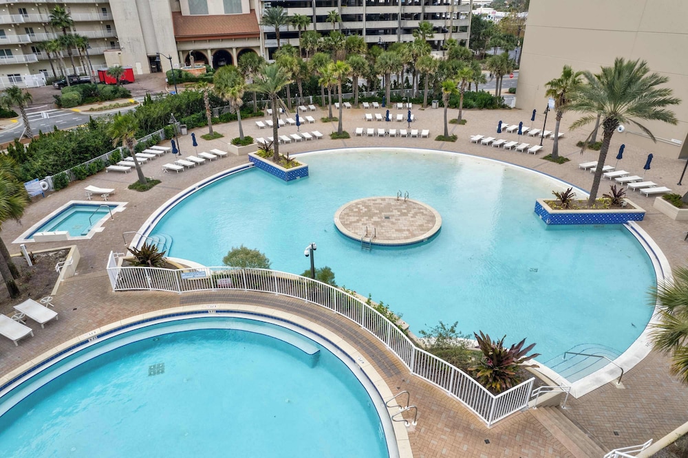 J Lews Place in Laketown Wharf!