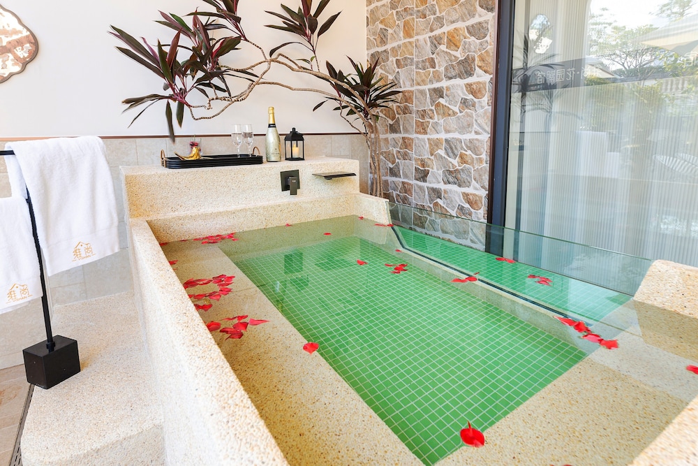Vishan Garden Trendy Hostel
