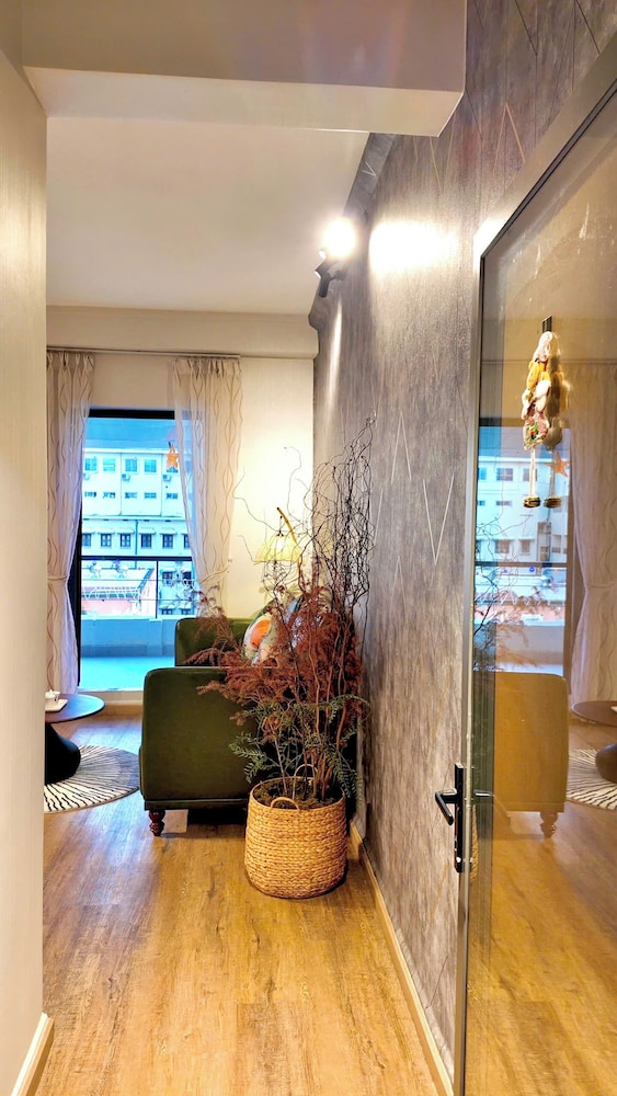 1 BR Nguyen Hue Walking St Bitexco