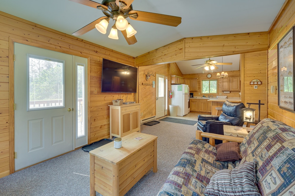 Woodland Cabin w/ Fishing, ATV & Snowmobile Trails view 2