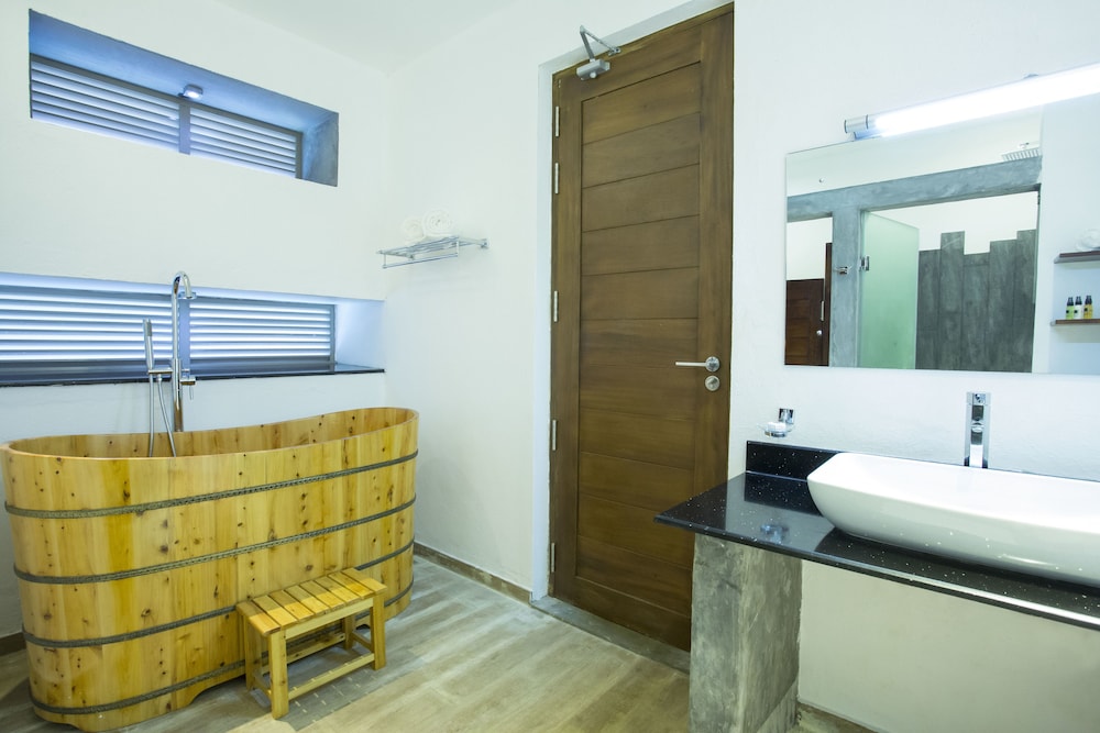 Aliya Resort & Spa