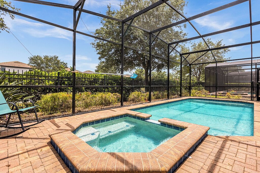 9BR Luxury Vacation Villa near Disney