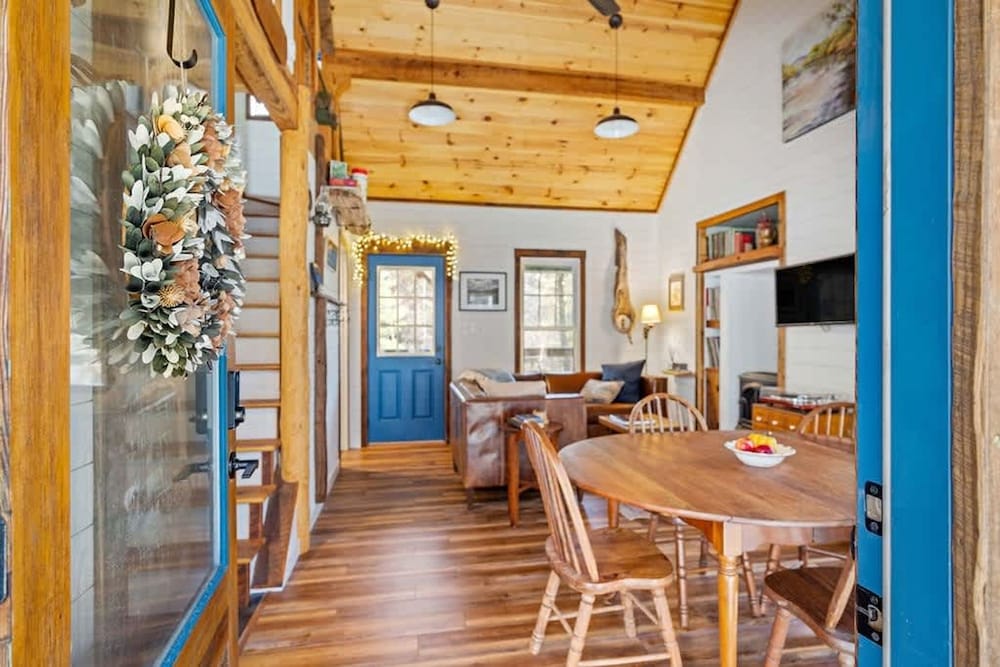Blue Ridge Beech Cabin