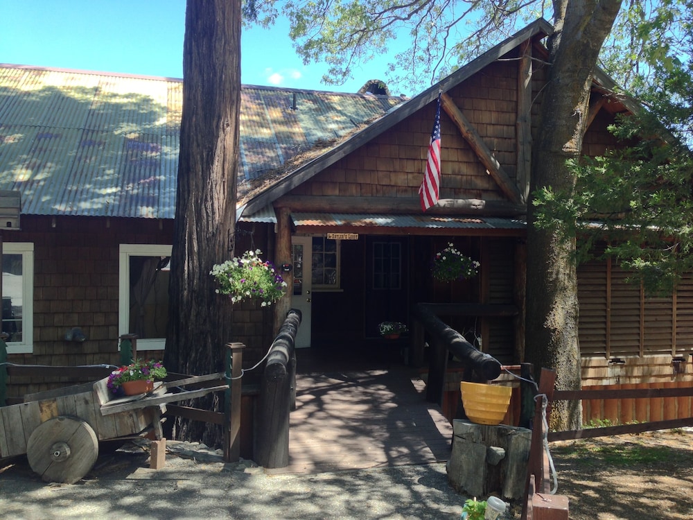 Antlers Inn