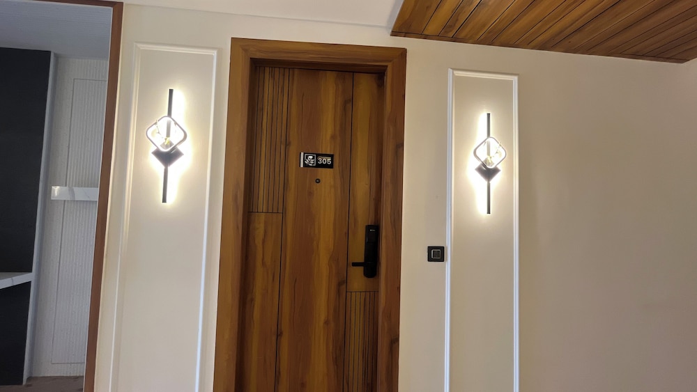 RED LEAF HOTELS