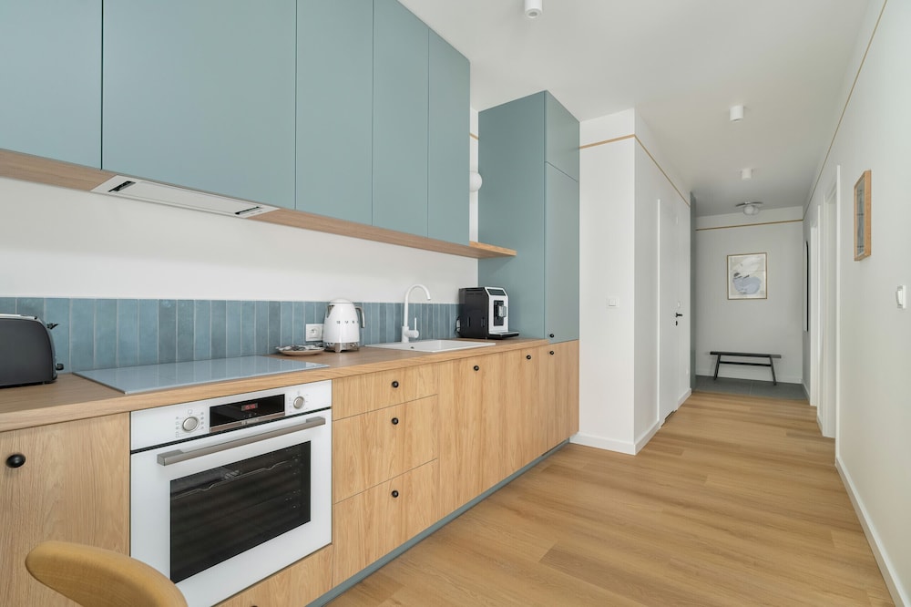 Unique two Bedroom Apartment by Renters