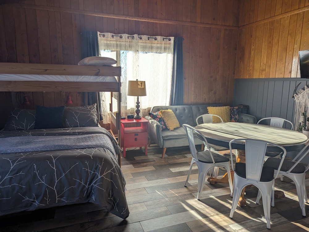Feather Nest Inn