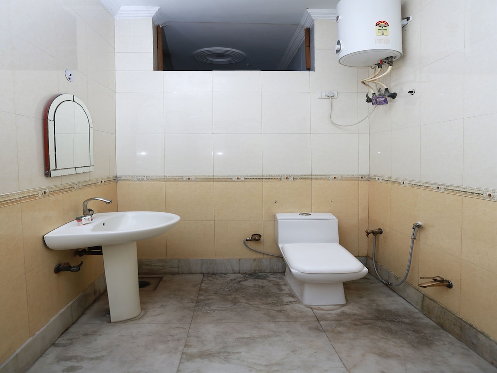 OYO 11752 Hotel Sun Palace Residency