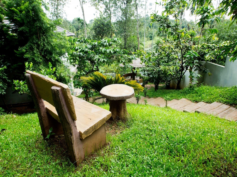 OYO 9676 Karapuzha Island Resort