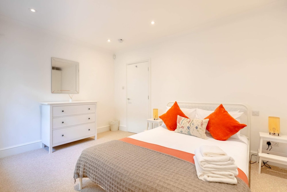 London Maisonette: Unique Retreat view 3