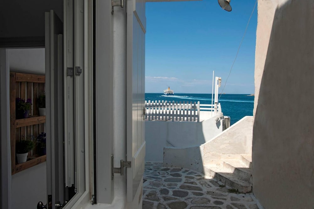 Portes View Traditional House photo 4