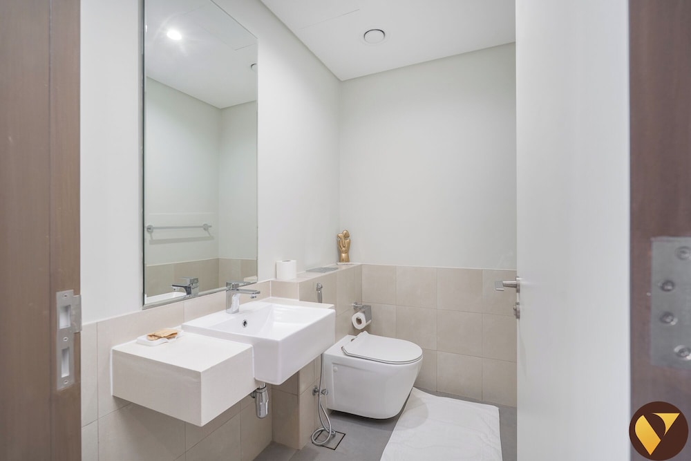 Vogue 2BHK Dubai Frame View Park Metro