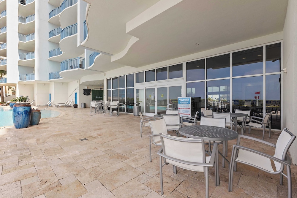 Beachfront Stay w/ Resort Amenities & Gulf Views Sterling Breezing #506