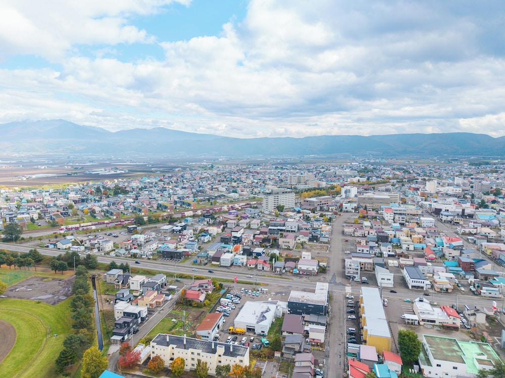 THE SHIMMER FURANO
