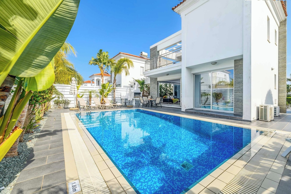 Blue Pelagos Villa
