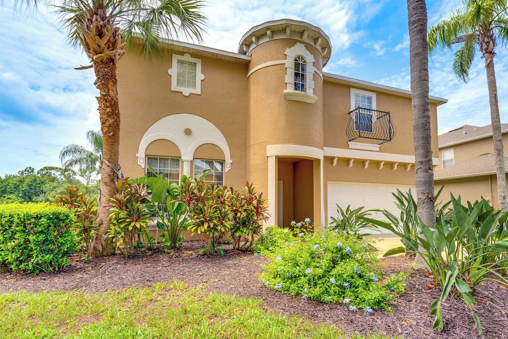 6 Mi to Disney World: Spacious Kissimmee Retreat! view 3