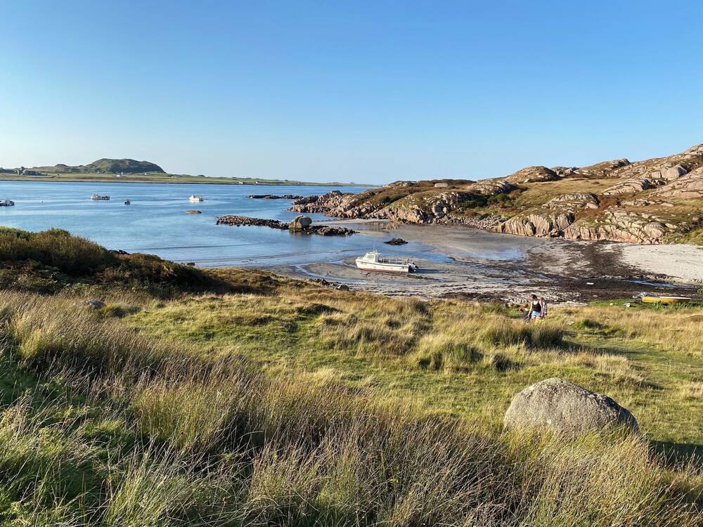 Cottage-isleofmull-stunningviews-wifi-parking view 2