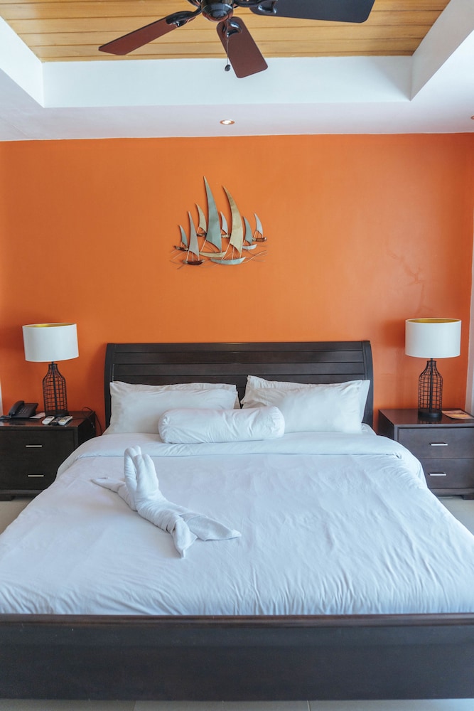 Calypso Beach & Dive Resort
